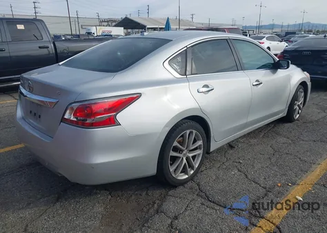 2015 Nissan Altima 2.5 S z USA, uszkodzony, nr VIN 1N4AL3AP8FN910375